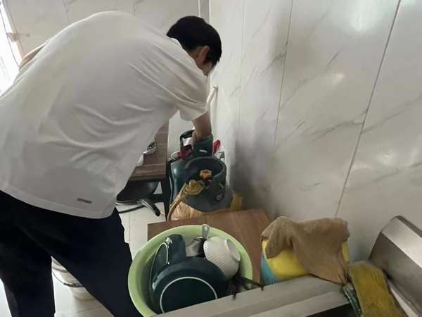 陜煤建設內(nèi)蒙古分公司：陜煤建設內(nèi)蒙古分公司開展“兩堂一舍”專項檢查保后勤安全