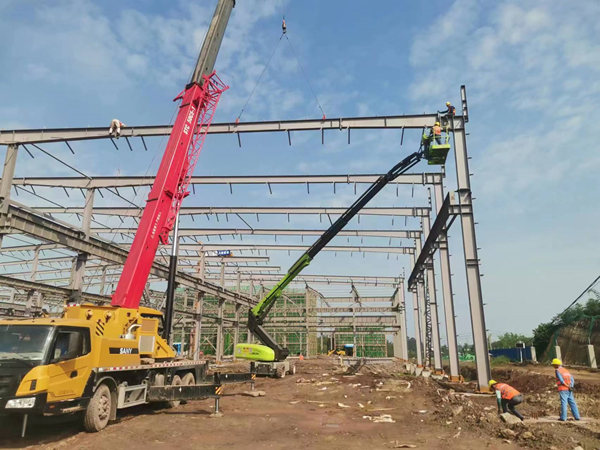 陜煤建設漢中分公司各項目部戰(zhàn)高溫 保生產 在行動