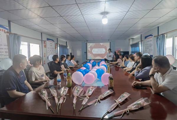 陜煤建設(shè)礦建二公司一線雙職工的別樣“七夕”