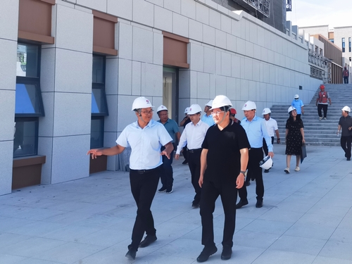 陜西省審計(jì)廳黨組成員、副廳長牟軍利一行蒞臨中共榆林市委黨校新校區(qū)建設(shè)項(xiàng)目檢查指導(dǎo)工作