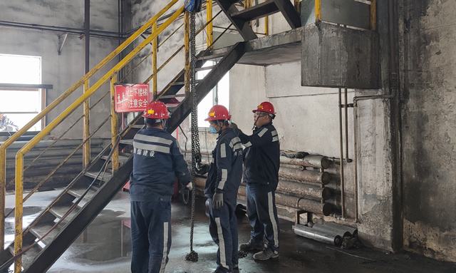 陜煤建設(shè)洗選煤運營公司第五項目部順利完成了陜西小保當(dāng)?shù)V業(yè)公司選煤廠7部膠帶機(jī)帶面更換工程