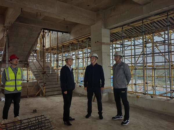 陜煤建設(shè)綠宇公司：情暖雙節(jié)，你守“一線” 我送“溫暖”