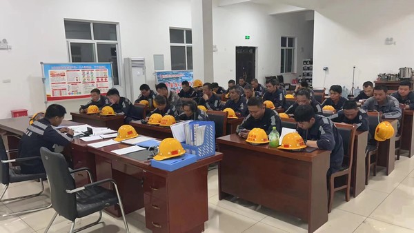 陜煤建設(shè)洗選煤運(yùn)營(yíng)公司神渭蒲城運(yùn)營(yíng)項(xiàng)目部： 從“心”出發(fā)  “心理課堂”理順職工情緒