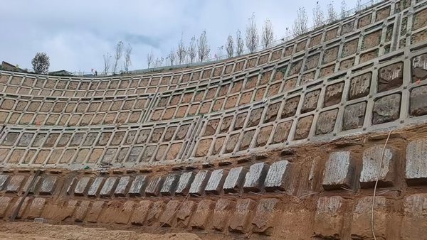 陜煤建設路橋分公司彬長項目部多舉措大干快進不松懈