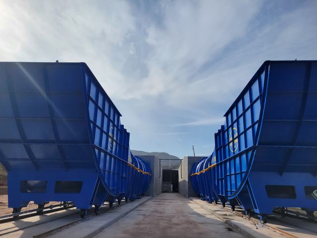 陜煤建設(shè)韓城分公司土建十三項(xiàng)目部承建的通風(fēng)機(jī)風(fēng)道及基礎(chǔ)、通風(fēng)機(jī)配電室工程順利通過(guò)竣工驗(yàn)收