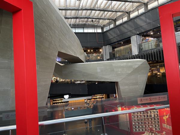 走進(jìn)曲江書(shū)城