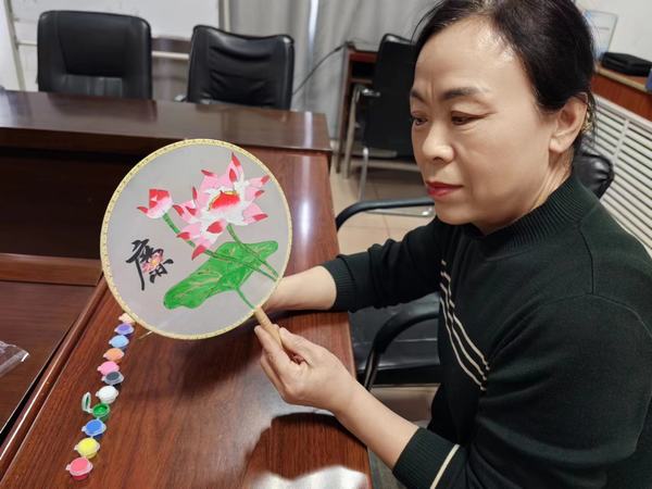 陜煤建設(shè)洗選煤運(yùn)營(yíng)公司檸條塔運(yùn)營(yíng)項(xiàng)目部開(kāi)展：“巧手抒廉情，清風(fēng)揚(yáng)正氣”主題趣味手工活動(dòng)