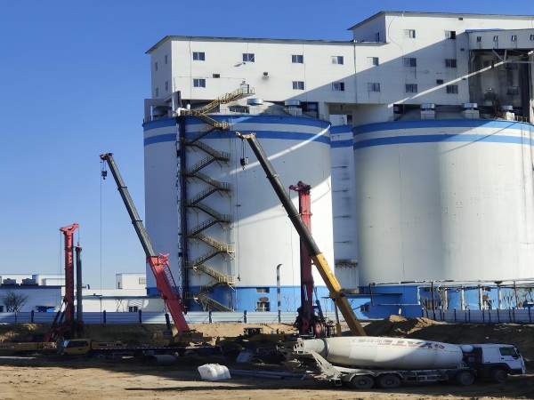 陜煤建設渭南分公司承建的小保當選煤廠技改項目2號末煤倉、原煤倉樁基工程順利完成