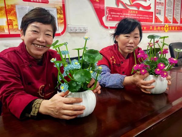 陜煤建設(shè)洗選煤運(yùn)營公司檸條塔運(yùn)營項目部開展 “巧手傳廉情，歡喜迎元旦”主題手工活動