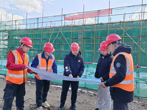 陜煤建設(shè)天工公司新疆第一項目部：夫妻舉案齊眉在一線  雙獲先進(jìn)比翼飛