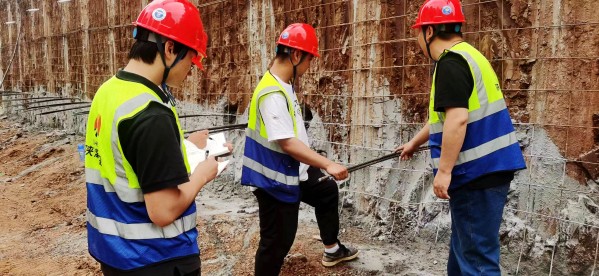 陜煤建設(shè)渭南分公司第十一項(xiàng)目部扎實(shí)開(kāi)展“黨建引領(lǐng)筑初心 ‘質(zhì)’地有聲干工程”主題活動(dòng)