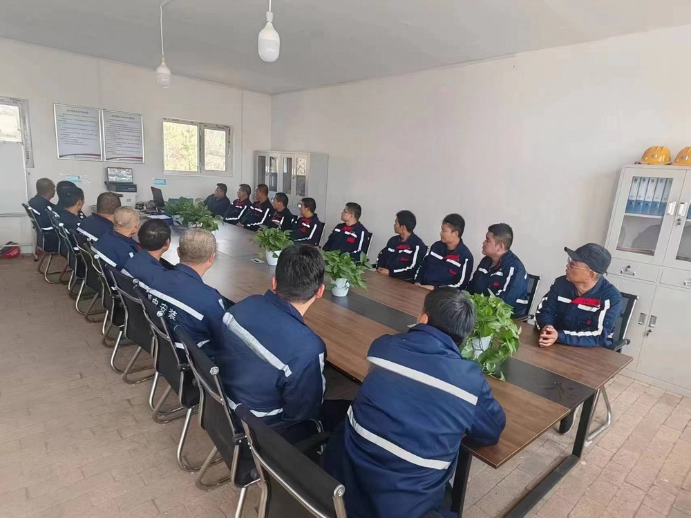 陜煤建設(shè)機(jī)電安裝公司可可蓋項(xiàng)目部：筑牢安全防線 喜迎“五一”佳節(jié)