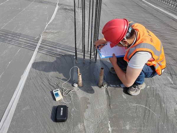 陜煤建設(shè)天工公司新疆第一項(xiàng)目部：測溫植入新科技  探頭傳遞大數(shù)據(jù)