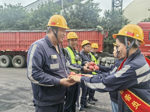 陜煤建設(shè)洗選煤運(yùn)營(yíng)公司開(kāi)展“溫馨父親節(jié)，協(xié)管?chē)诎踩被顒?dòng)