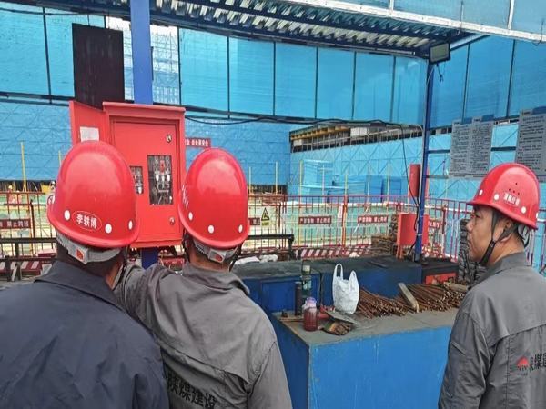 陜煤建設渭南分公司第七項目部安全生產(chǎn)月活動持續(xù)開展“不打烊”