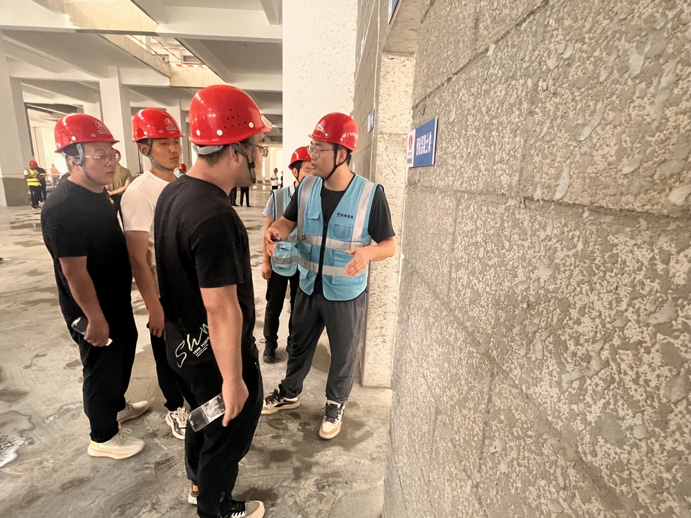 陜煤建設(shè)渭南分公司“補(bǔ)短板、強(qiáng)弱項(xiàng)、重落實(shí)”對標(biāo)交流學(xué)習(xí)圓滿收官