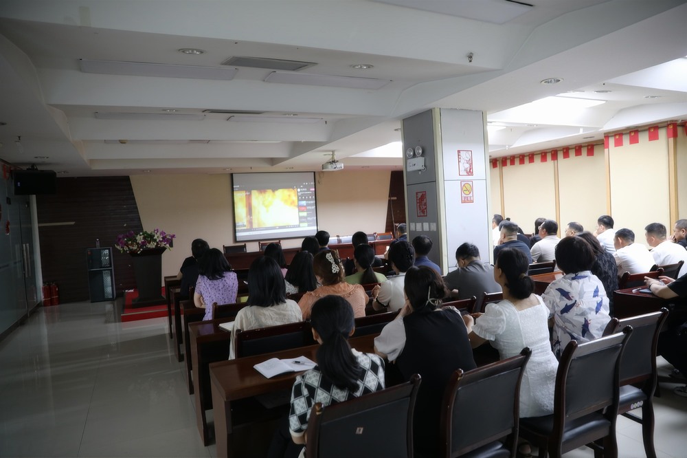 陜煤建設(shè)路橋分公司：把“黨建紅”融入“安全藍(lán)”，引領(lǐng)融合賦能高質(zhì)量發(fā)展