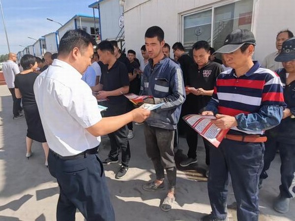 陜煤建設(shè)煤礦運(yùn)營(yíng)服務(wù)分公司：妙筆畫出安全“連環(huán)畫” 架起安全發(fā)展“同心橋”