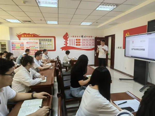 陜煤建設(shè)煤礦運營服務(wù)分公司：開展生產(chǎn)安全事故應(yīng)急預(yù)案培訓活動  提升應(yīng)急處理能力