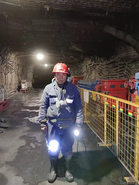 陜煤建設(shè)煤礦運(yùn)營服務(wù)分公司：國慶佳節(jié)  安全生產(chǎn)有“我”在