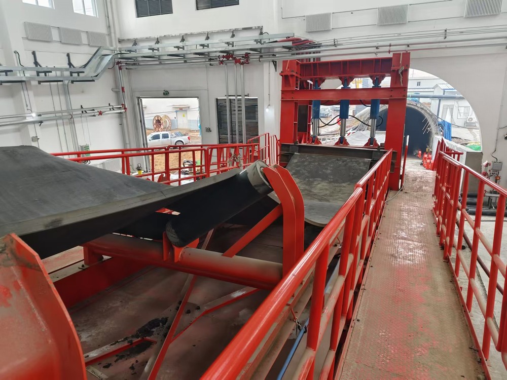 拼搏實(shí)干，共赴秋實(shí)