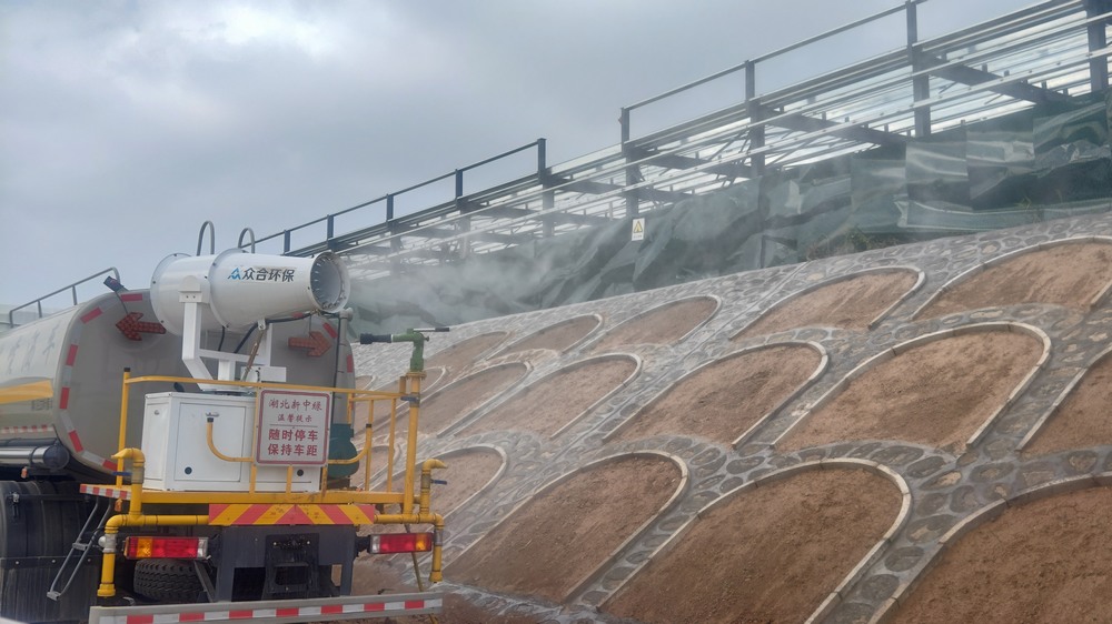 陜煤建設(shè)路橋分公司彬長(zhǎng)項(xiàng)目部多管齊下按下施工“加速鍵”