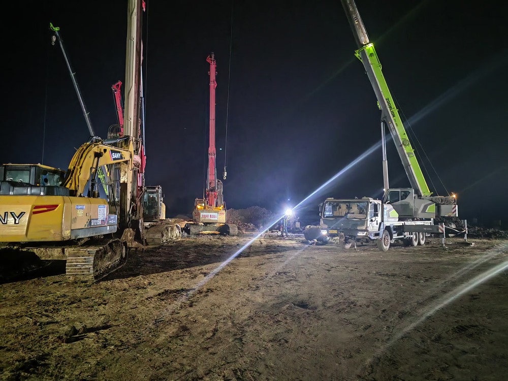 陜煤建設(shè)韓城分公司土建四項(xiàng)目部：夜幕下的奮斗，鑄就精品工程輝煌篇章