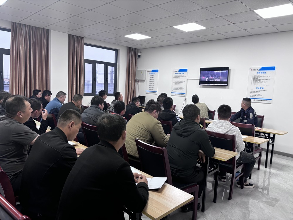 陜煤建設(shè)洗選煤運營公司榆陽運營項目部：守護生命的“防火墻”，敲響防火警鐘