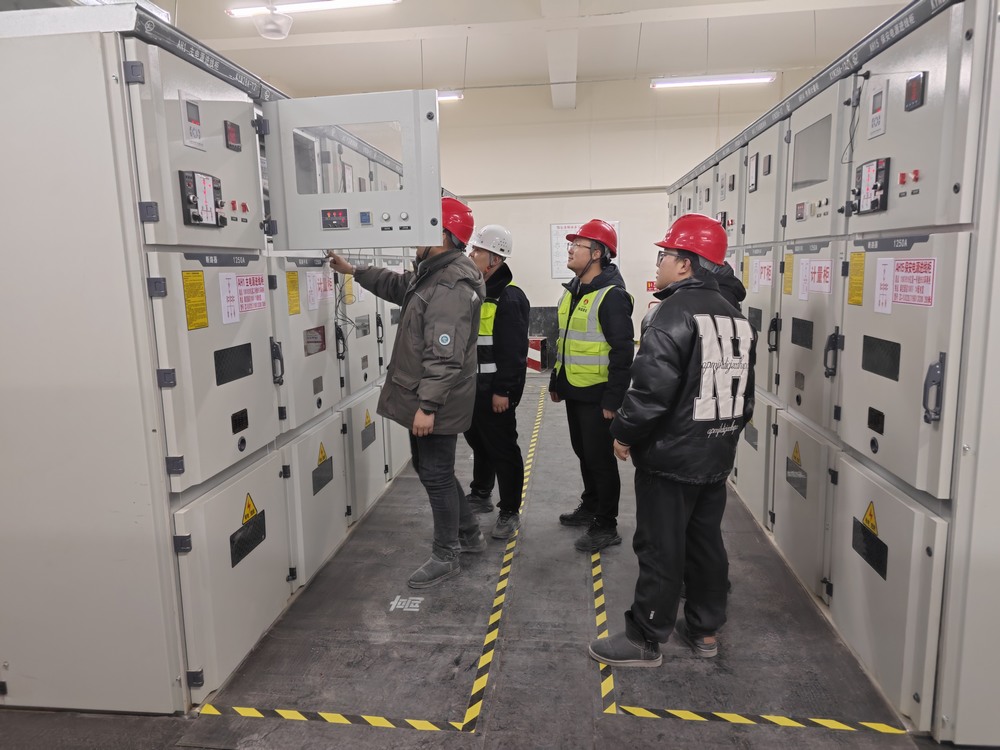 陜煤建設(shè)銅煤公司泰寶酒店式公寓項目“喜迎”送電 展現(xiàn)高效執(zhí)行力。