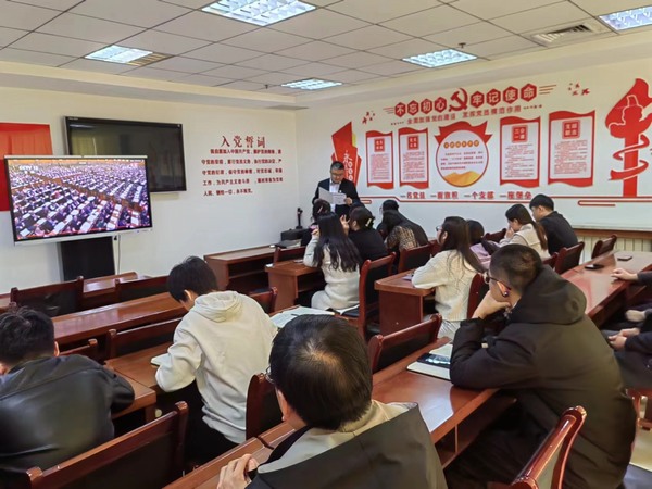 陜煤建設(shè)煤礦運營服務(wù)分公司:“青”廉出擊 系緊干事“風(fēng)紀扣”