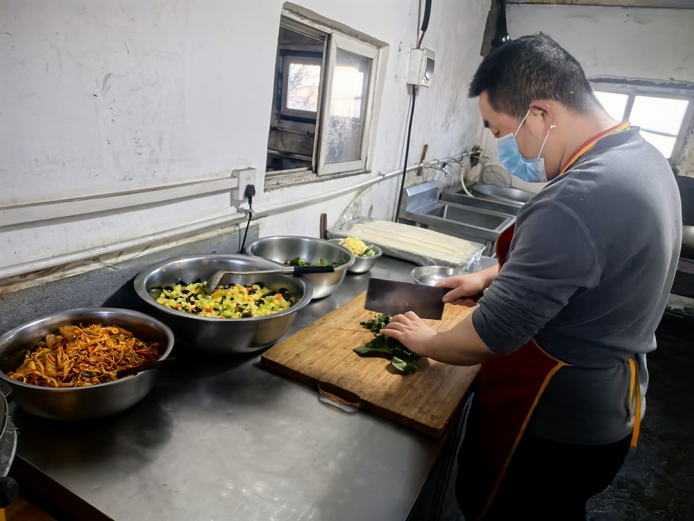 陜煤建設(shè)洗選煤運(yùn)營(yíng)公司第二項(xiàng)目部：“食、浴、居”三管齊下  提升員工幸福感