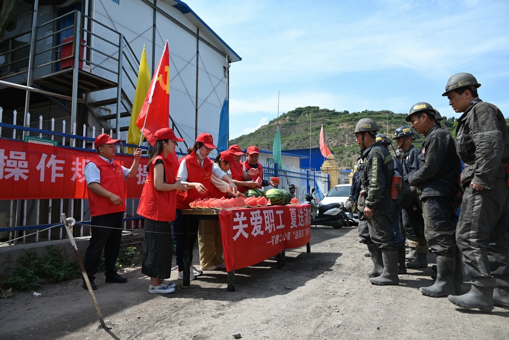 ?陜煤建設(shè)礦建二公司：工會全方位服務，構(gòu)筑企業(yè)發(fā)展堅實后盾
