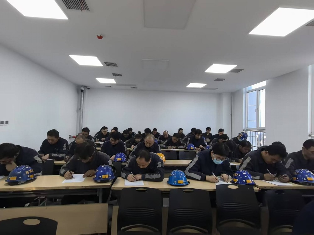 陜煤建設(shè)洗選煤運(yùn)營(yíng)公司紅柳林洗煤廠項(xiàng)目部：撬動(dòng)人才引領(lǐng)“新引擎，賦能現(xiàn)場(chǎng)管理“譜新篇”