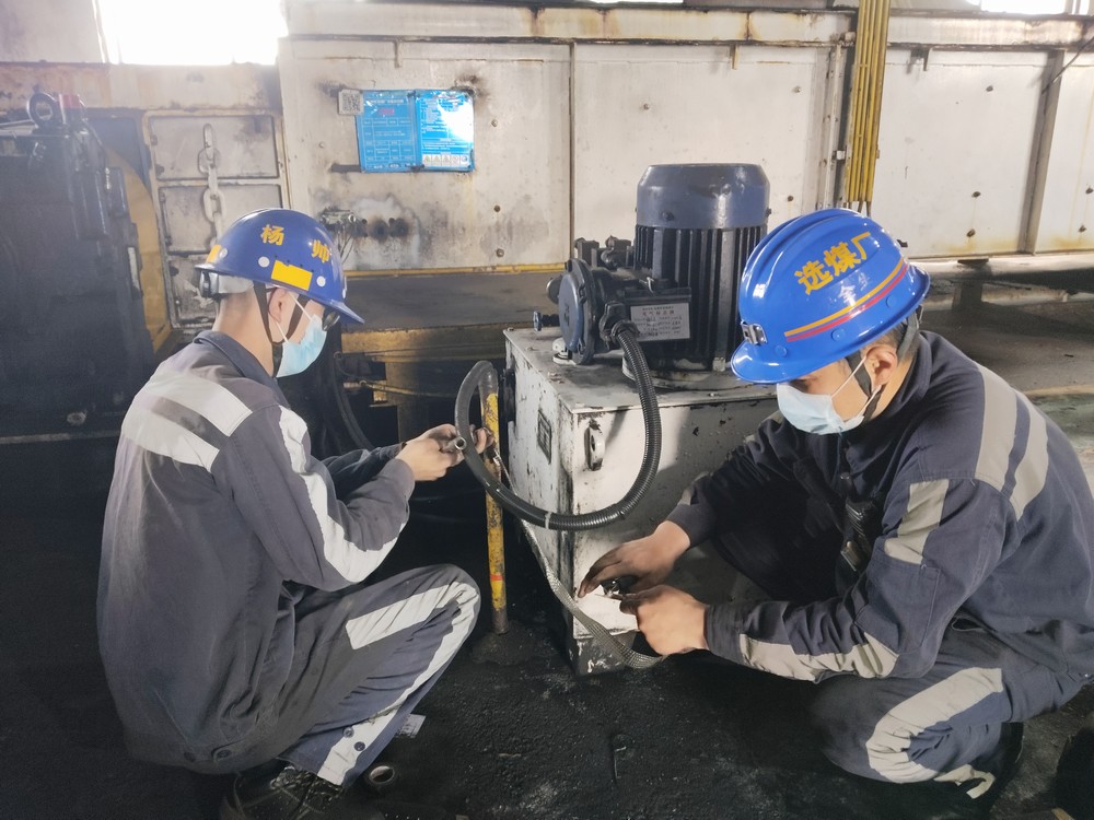 陜煤建設洗選煤運營公司紅柳林洗煤廠項目部：安全“根系”扎牢地 生產(chǎn)“枝葉”向陽生