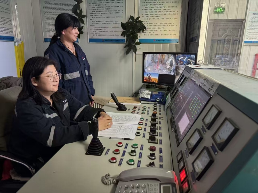 以愛之名，致敬每一位職場“超人媽媽”