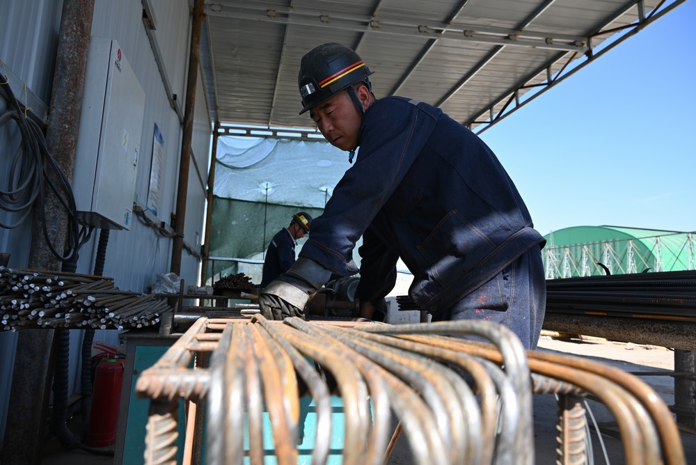 記礦建工人的一天