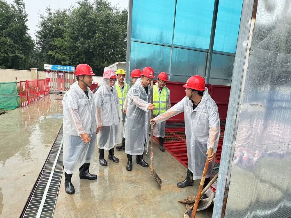 陜煤建設(shè)天工公司土建第二十七項目部：“汛”速行動，嚴(yán)守雨季安全線