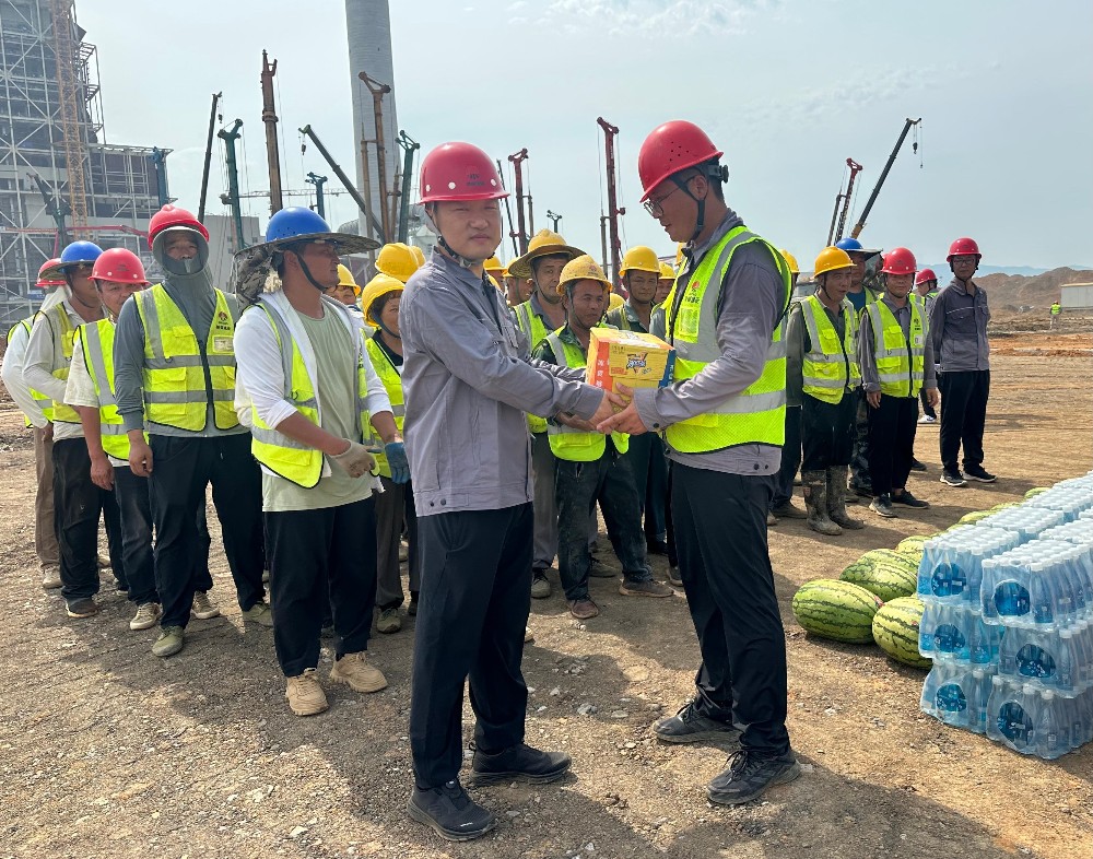 清涼關(guān)懷沁人心 科學防暑保安全