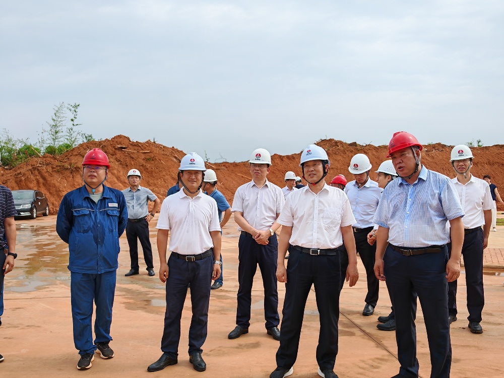 岳陽(yáng)市委副書記、市長(zhǎng)李摯一行深入天工公司項(xiàng)目一線檢查指導(dǎo)