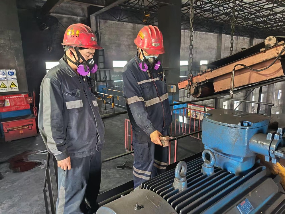 陜煤建設(shè)洗選煤運(yùn)營公司澄合山陽運(yùn)營項目部：烈日炙烤，他們的堅守最“滾燙”