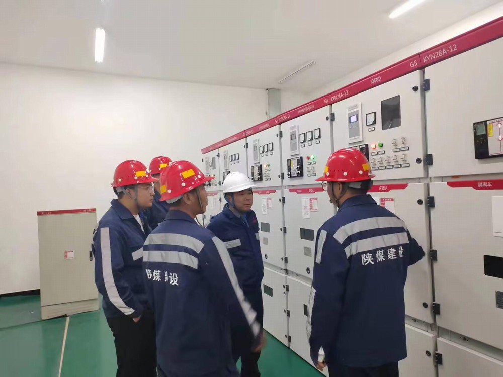 陜煤建設(shè)洗選煤運(yùn)營(yíng)公司第一項(xiàng)目部：戰(zhàn)高溫保進(jìn)度，掀起大干熱潮