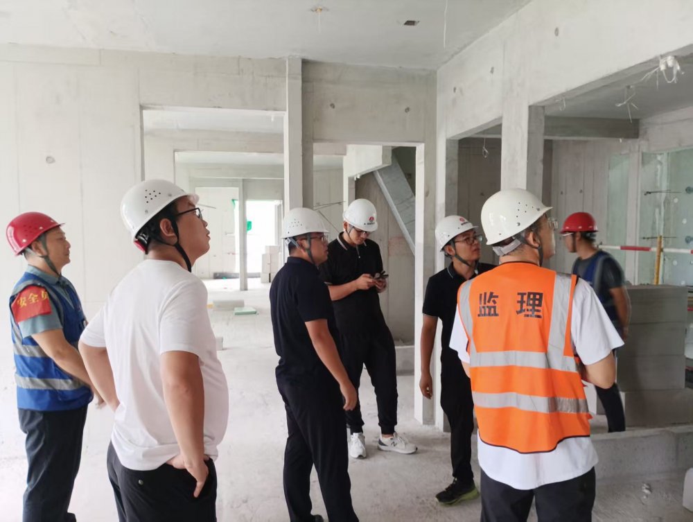 捷報(bào)！陜煤建設(shè)直屬第六項(xiàng)目部承建構(gòu)件廠集中安置地項(xiàng)目順利通過主體驗(yàn)收