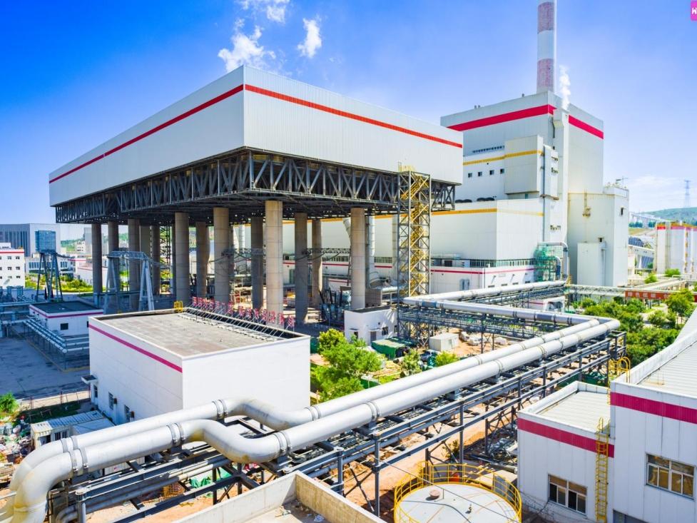 陜煤建設(shè)機(jī)電安裝公司新元潔能項(xiàng)目部：蒸汽管道施工及吹掃圓滿收官 筑牢城市供熱根基