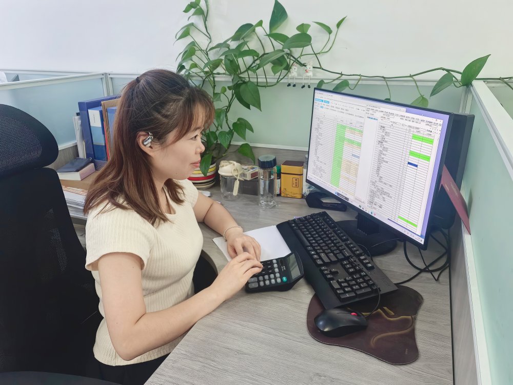 財(cái)務(wù)人的每一串?dāng)?shù)據(jù)，皆是溫情