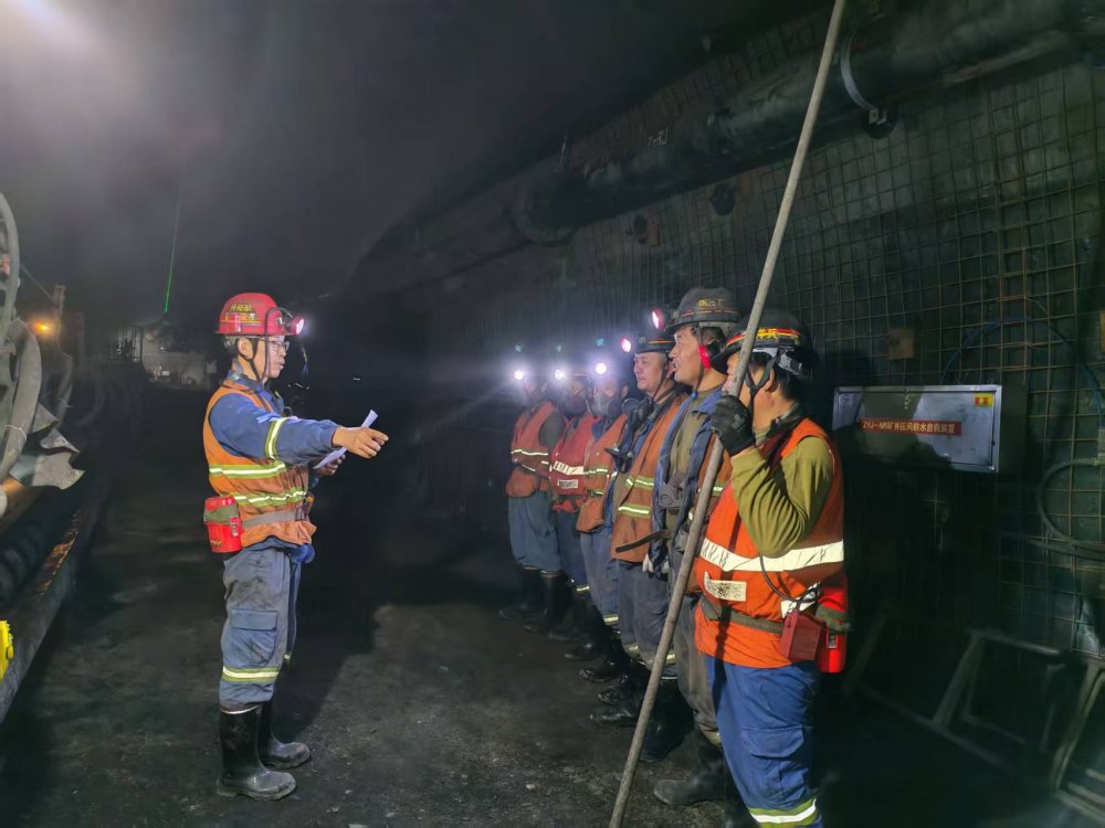 陜煤建設(shè)礦建三公司多舉措筑牢“雙節(jié)”安全防護(hù)墻