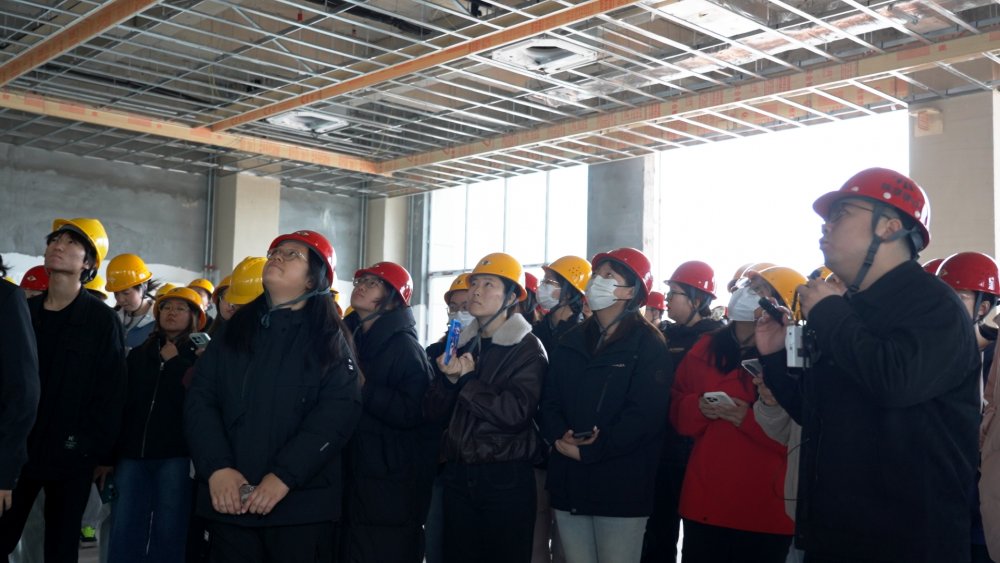 鄂爾多斯應(yīng)用技術(shù)學(xué)院土木工程學(xué)院師生到陜煤建設(shè)內(nèi)蒙古分公司應(yīng)用技術(shù)學(xué)院 項目部開展社會實踐