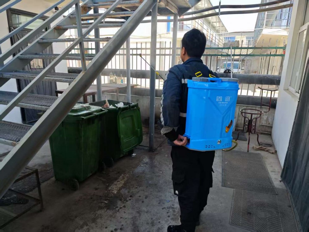 陜煤建設(shè)煤礦運(yùn)營服務(wù)分公司：冬日雙線守護(hù)，溫暖與精準(zhǔn)并行