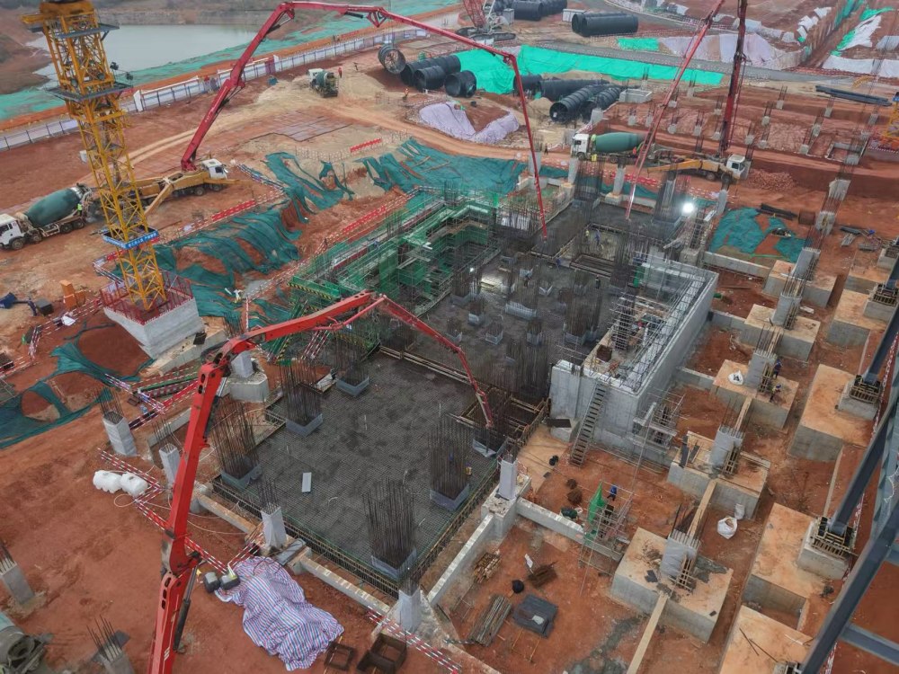 陜煤建設天工公司：陜煤汨羅電廠2×100萬千瓦燃煤發(fā)電工程1號汽機房汽機基座底板混凝土澆筑圓滿完成