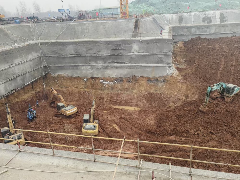 青春戰(zhàn)深坑 實干顯擔(dān)當